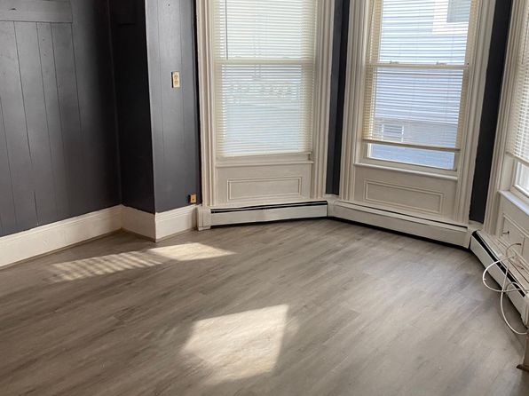 7 Manchester St #1R