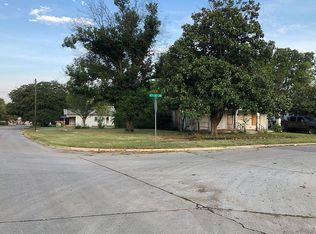 513 Lake Murray Dr E, Ardmore, OK 73401