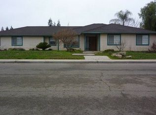 737 W Kip Patrick Dr, Reedley, CA 93654