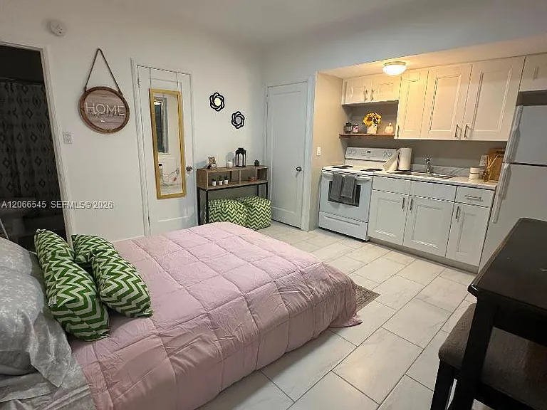 1293 NE 109th St #3 — Photo 3
