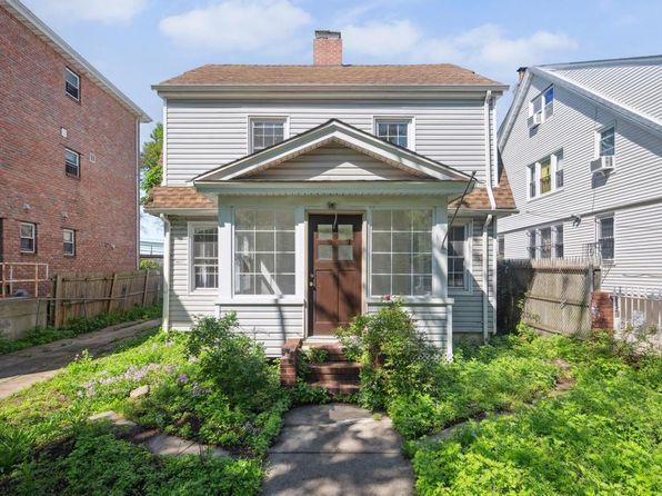 89-48 134th St, Richmond Hill, NY 11418