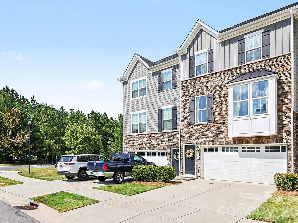 1st image of 409 Lahinch Dr