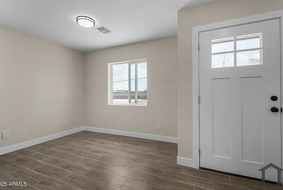 5th image of 1009 S 17th Ave #B
