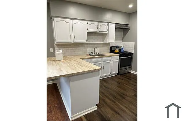 1538 Hunter St APT 2 photo 1