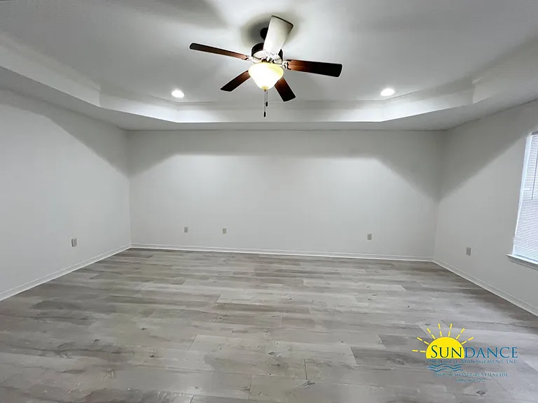 407 Serene Ct — Photo 8