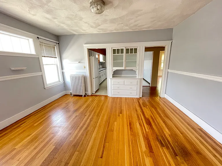 14 Allen St #2 — Photo 4
