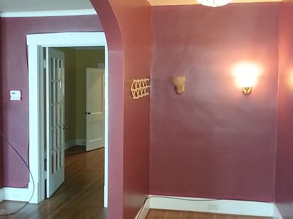 2nd image of 897 Pine St