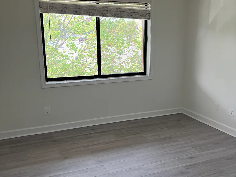 6435 Richmond Hwy #302 — Photo 11
