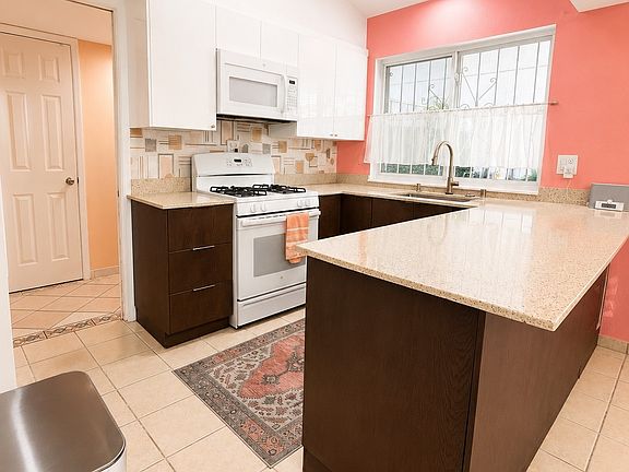 5th image of 236 Three Rivers Dr