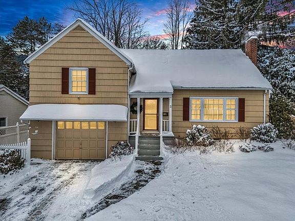 4th image of 3 Briar Ct