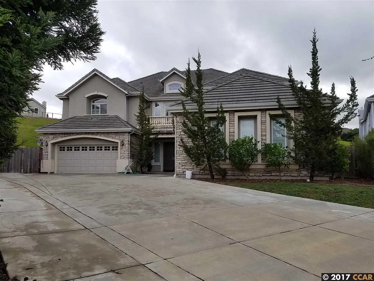 427 Camberly Ct photo 1