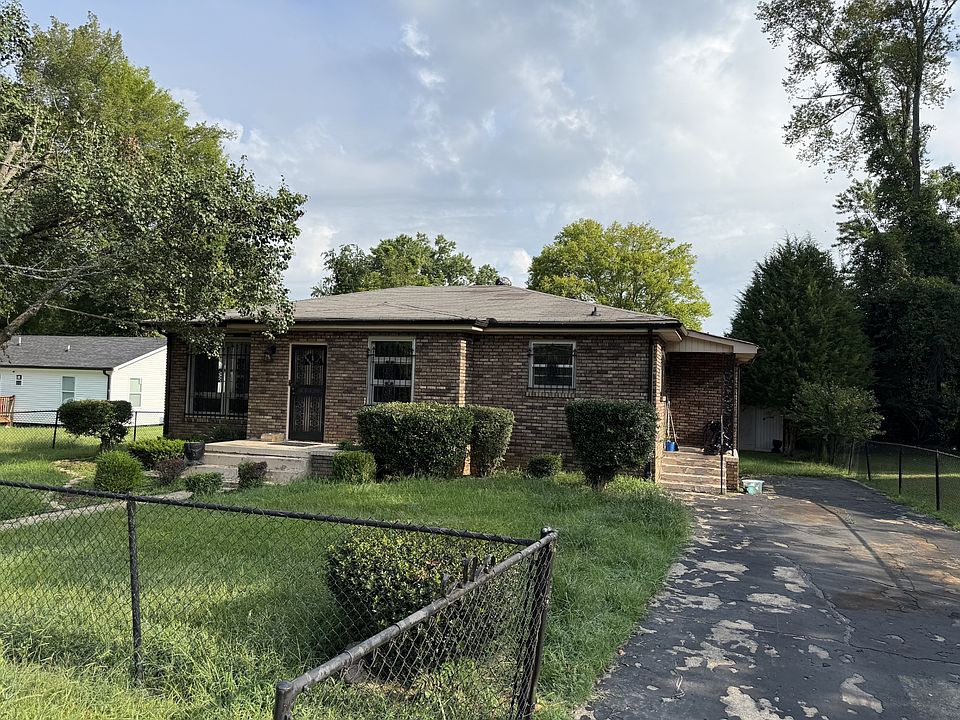 2nd image of 1205 Poplar St