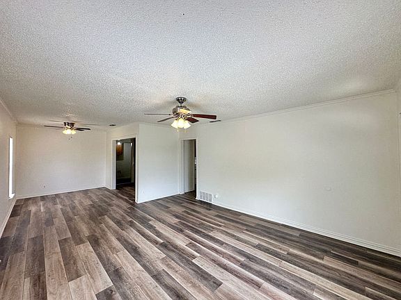 5th image of 5401 Westcliff Rd