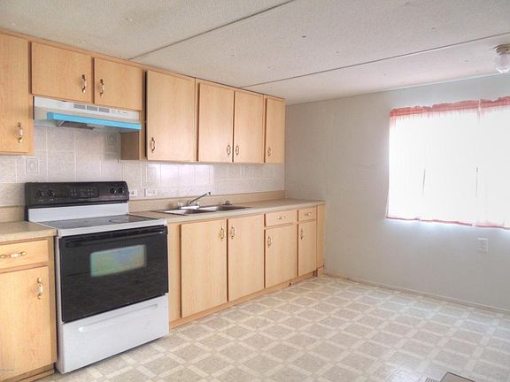 4th image of 1903 Woodcrest Dr