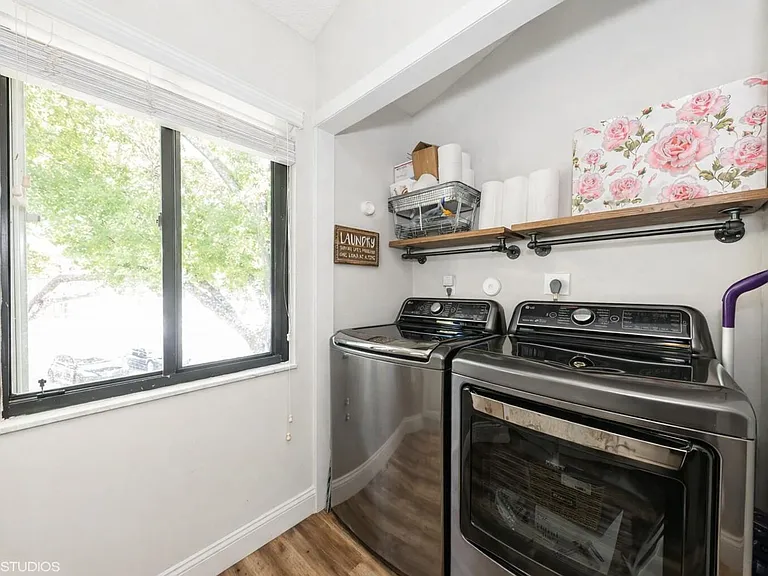 805 Harbour Pointe Way #805 — Photo 8