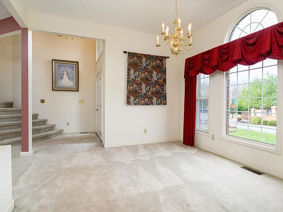 2nd image of 311 Woodbriar Dr