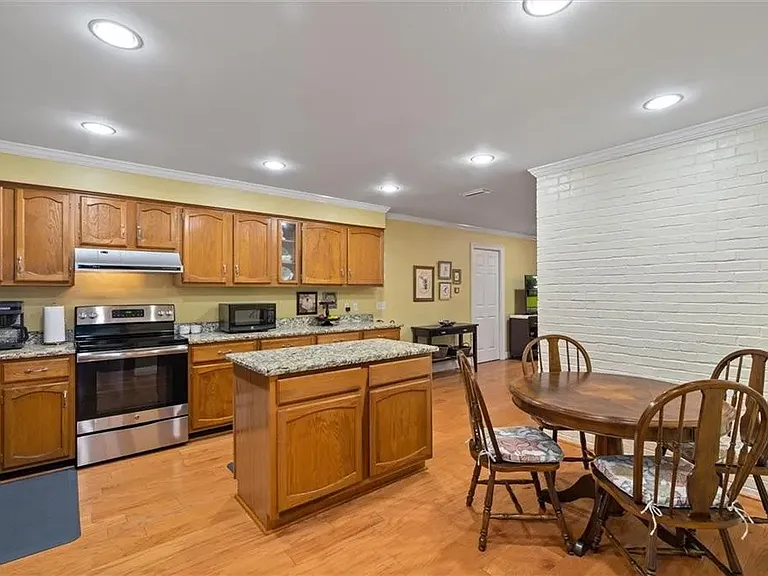 6300 Cottage Hill Rd — Photo 6
