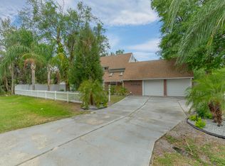 19017 Cedar Ln, Lutz, FL 33548