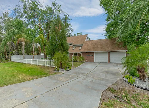 19017 Cedar Ln Photo 1