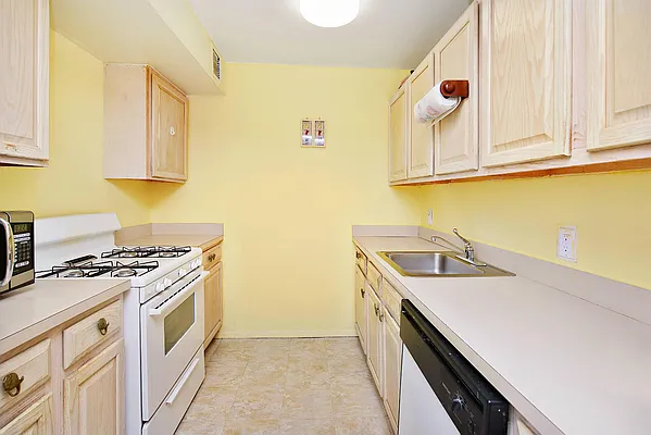 Sold by Keller Williams NYC | media 24
