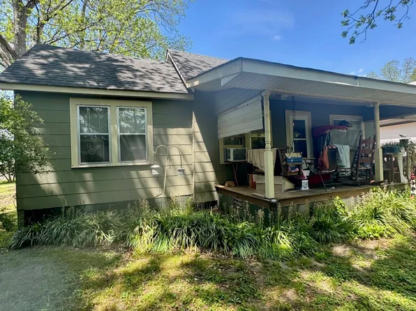 146 W Jefferson St, Hoschton, GA 30548