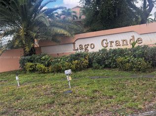Lago Grande, Hialeah, FL 33016