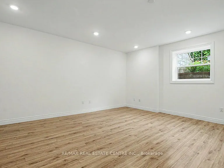 112 Union St E #B105 — Photo 11
