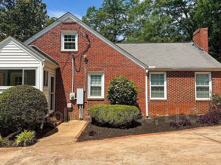 46 Long Forest Dr — Photo 4