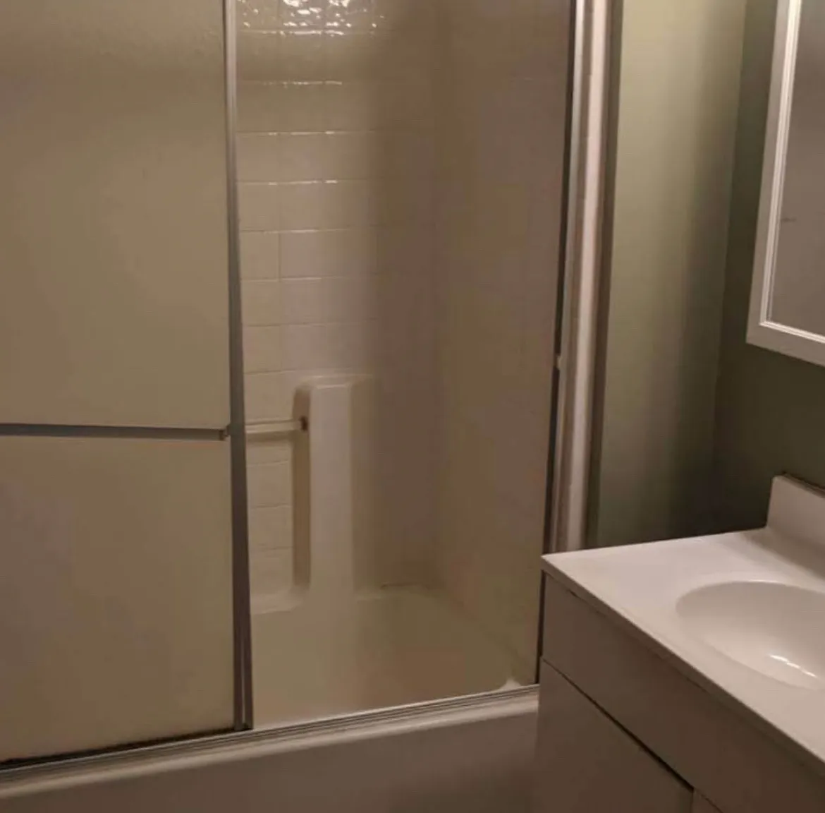 1 bed, 1200 sqft, $750 — Photo 2