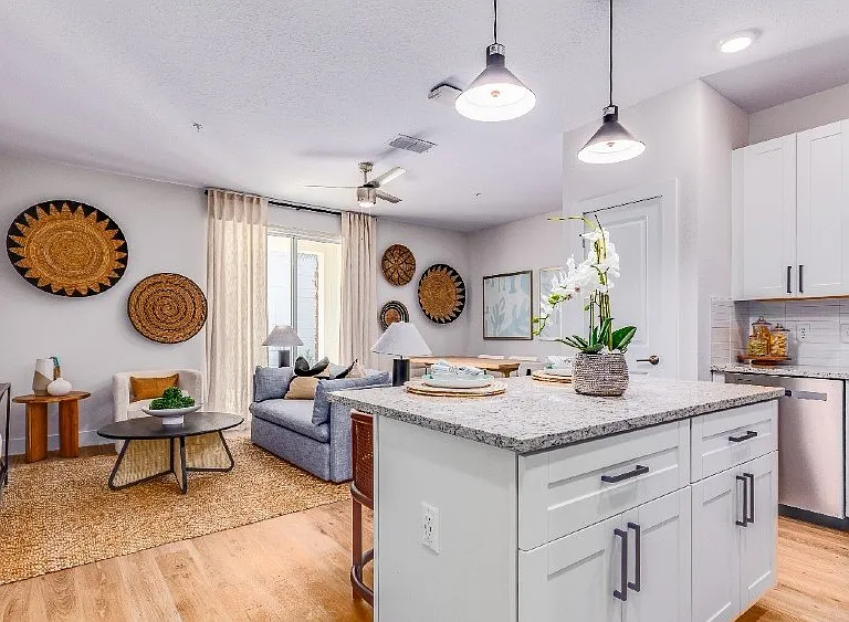 Cacema Townhomes — Photo 2