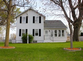 824 Weiler Rd, Burlington, WI 53105