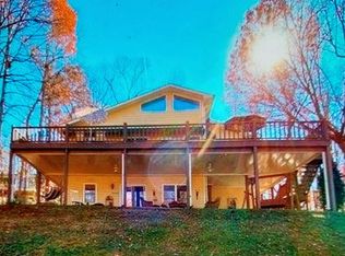 216 Long Cove Dr, Lagrange, GA 30240