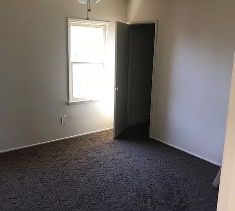 4th image of 650 1/2 E Kingsley Ave