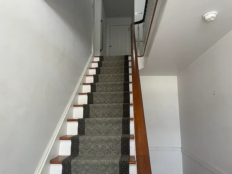 18 E Green St #B — Photo 9