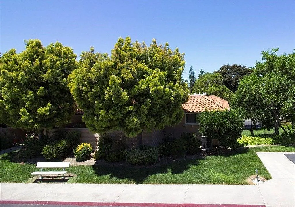 2 bed, 1009 sqft, $2,650 — Photo 4