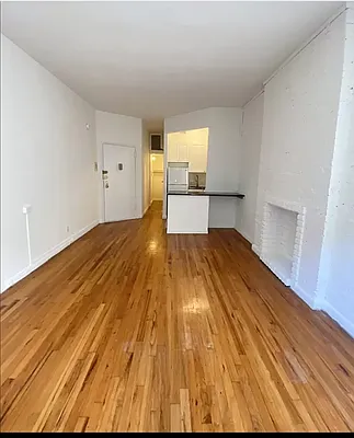 Rented by CitySites Real Estate Group | media 8