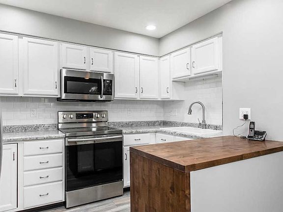 4th image of 6027 Glenvillage Dr