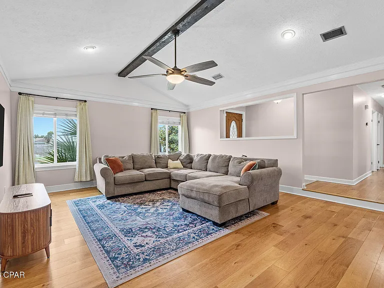 116 Derby Woods Dr — Photo 6