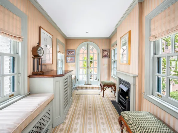 163 East 64th Street image 25 of 33