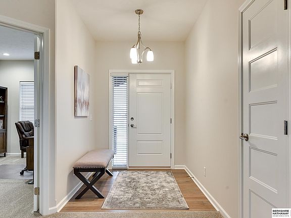 4th image of 17601 Ogden Cir