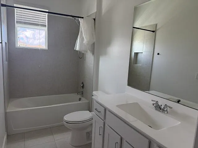 220 SE Woodbark St — Photo 13