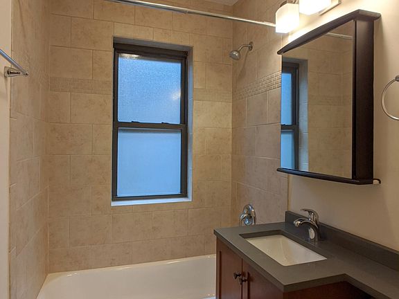 4th image of 1101 W Wellington Ave #2-2954