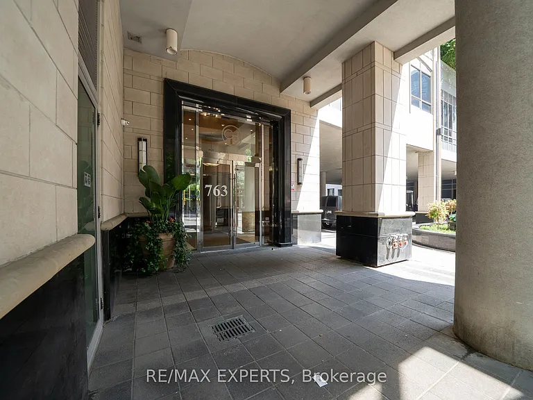 763 Bay St #307 — Photo 7
