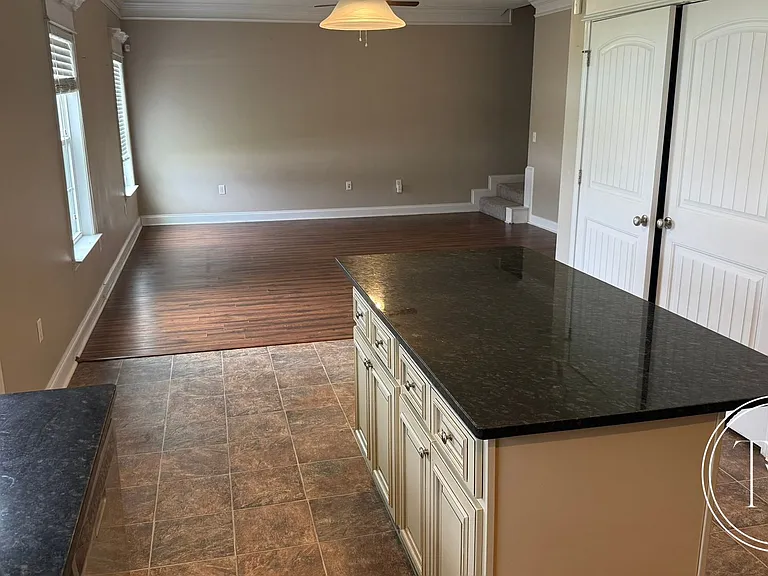 709 English Oak Dr — Photo 9