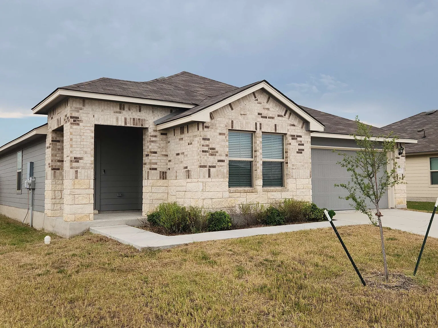1507 Mesa Verde — Photo 1