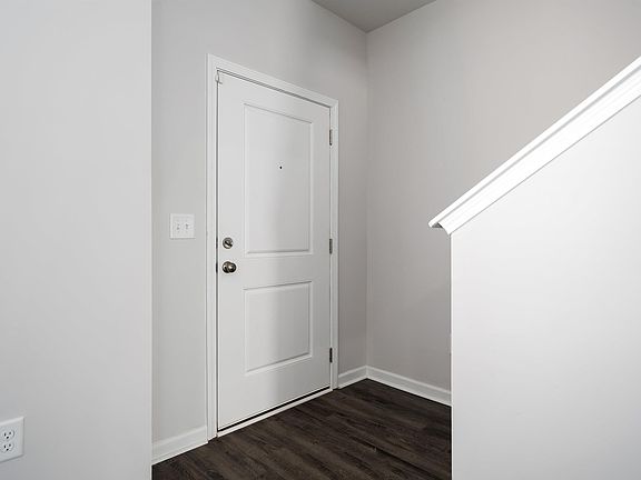 4th image of 2215 W Middlebrooke Xing