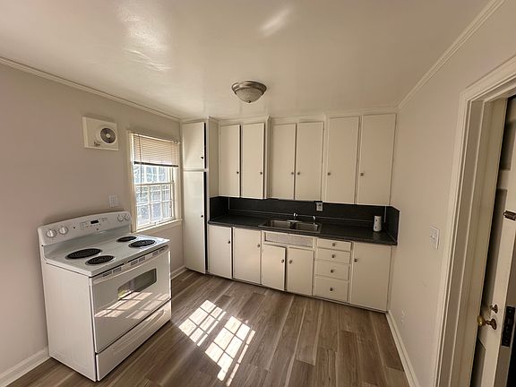 4th image of 6200 Parkview Ave Unit 6