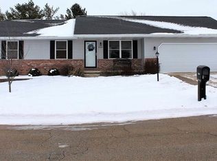 2105 Cody Dr, Eureka, IL