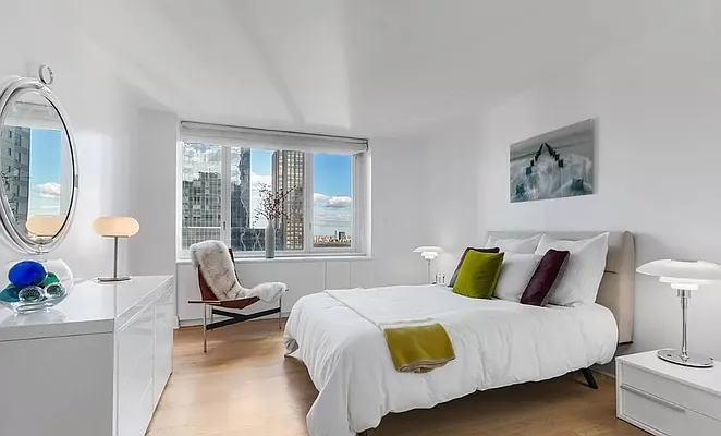 Rented by NY Living Solutions | media 21