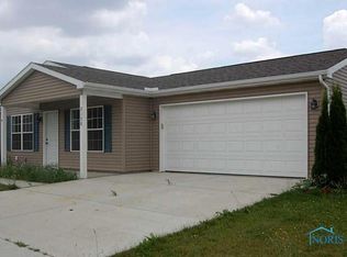 2150 Redbud Ln, Delta, OH 43515